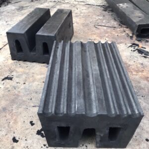 Đệm chống va tàu dạng W