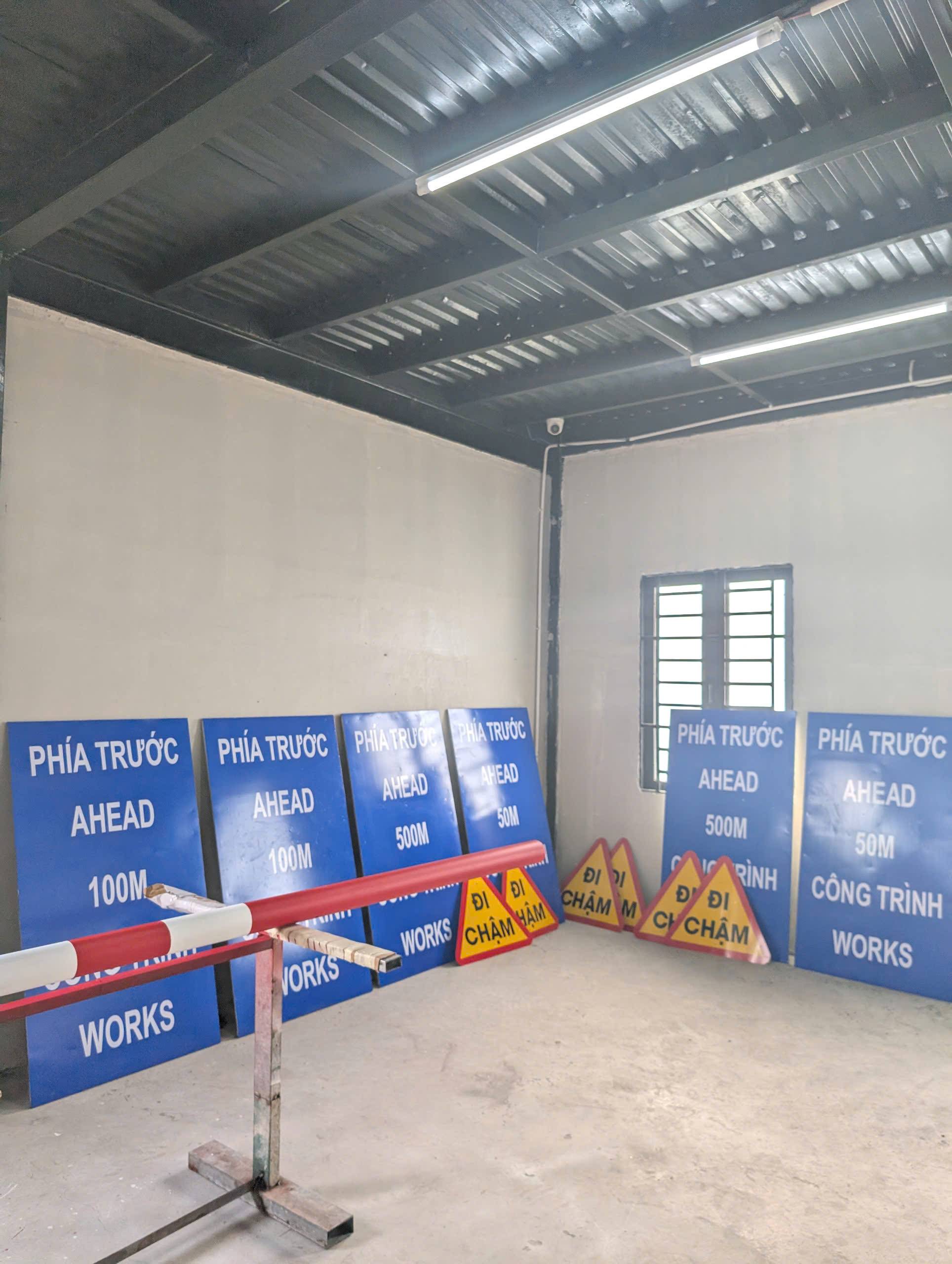 XƯỞNG SẢN XUẤT BIỂN BÁO
