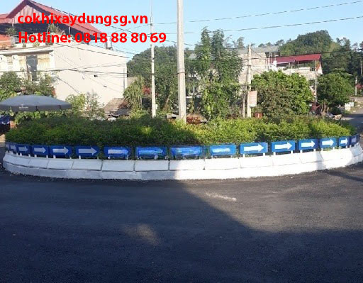 Cơ Khí Xây Dựng SG – Đơn vị sản xuất trụ đảo giao thông vòng xuyến uy tín, theo yêu cầu
