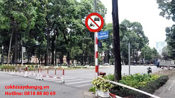 Mức phạt lỗi đi vào đường có biển báo cấm ô tô và xe máy