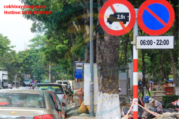 Biển cấm đỗ xe (P.131) kèm khung giờ (06:00 – 22:00)