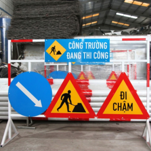 Biển báo công trường thi công