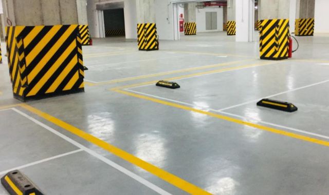 Phân làn bãi đỗ xe, hầm chung cư và nhà xưởng