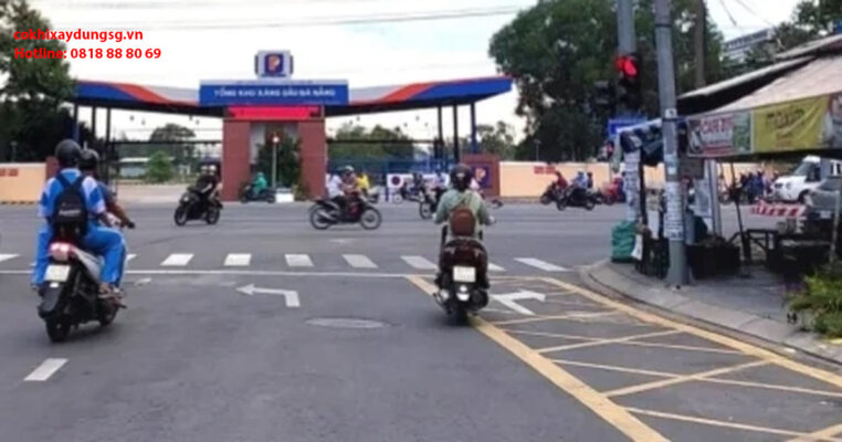 Vị trí thường xuất hiện vạch kẻ đường mắt võng (ngã tư, làn rẽ phải)