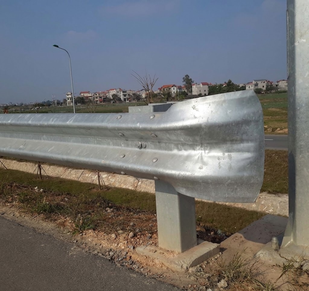 Tôn sóng, tấm đầu, trụ u