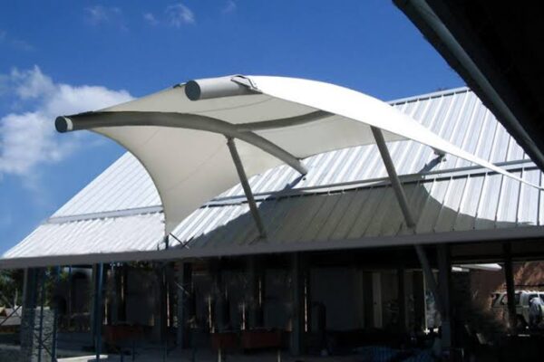 Mái canopy bạt căng kiến trúc