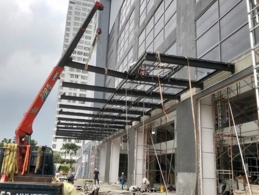 Dịch Vụ Thi Công Mái Che Canopy TP.HCM Có Những Gì?